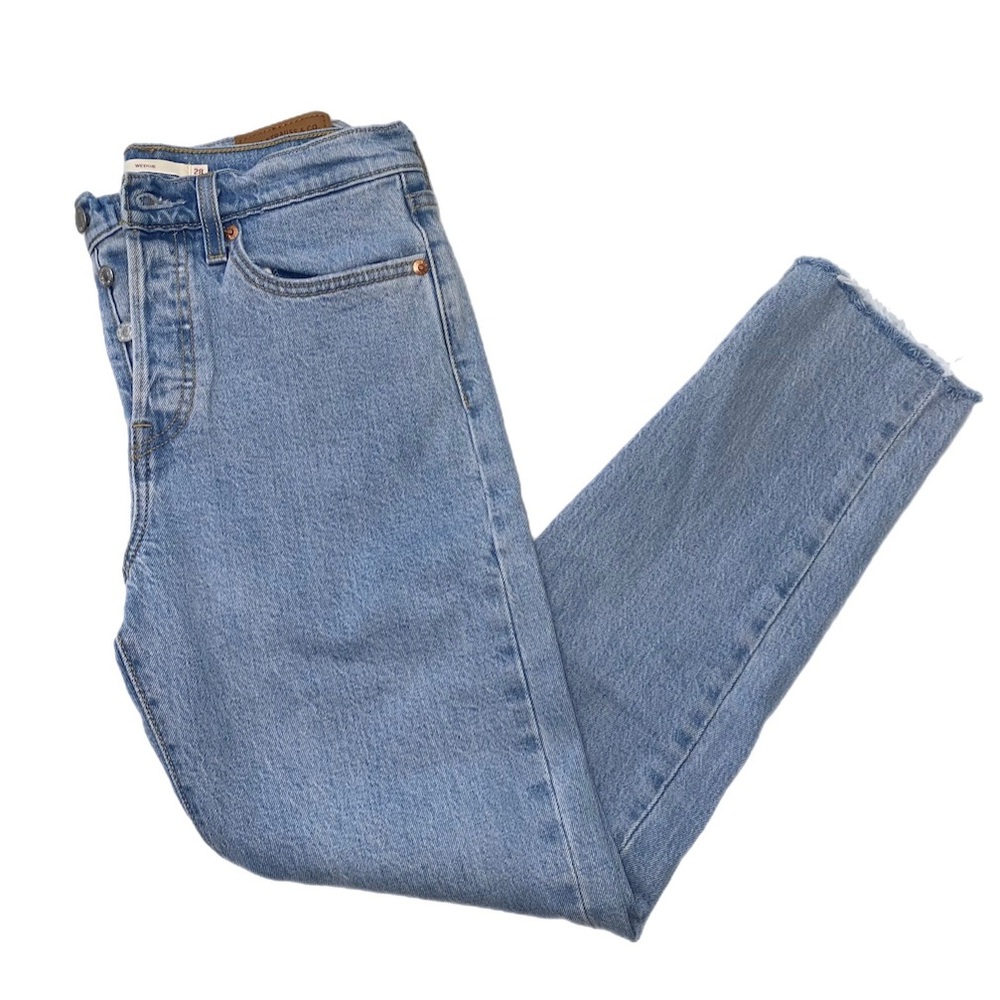 Levi’s light wash “wedgie” jeans